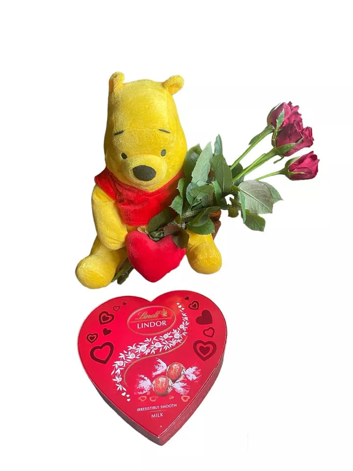 WINNIE THE POOH HUGGING HEART Roses & Chocolate gift valentine