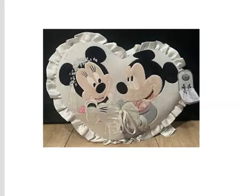 Disney Store Mickey Mouse Minnie Mouse heart shape