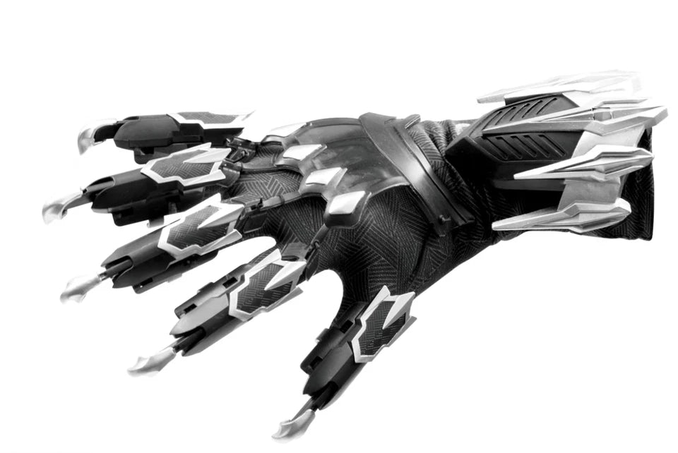 Disney store Black Panther: Wakanda Forever Interactive Retractable Gloves NEW